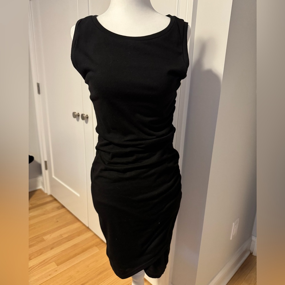 Leith black cotton dress, very flattering! Size Small.